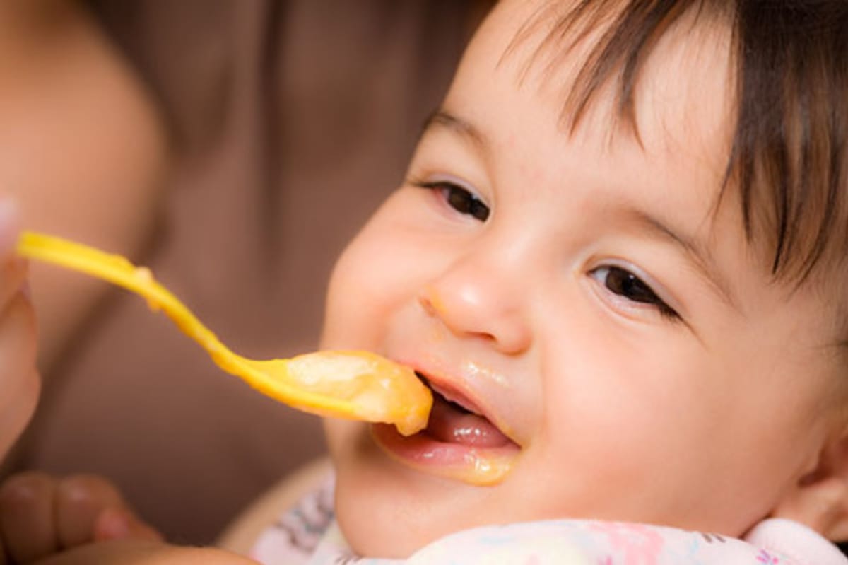 Cómo hacer papilla de arroz para bebés