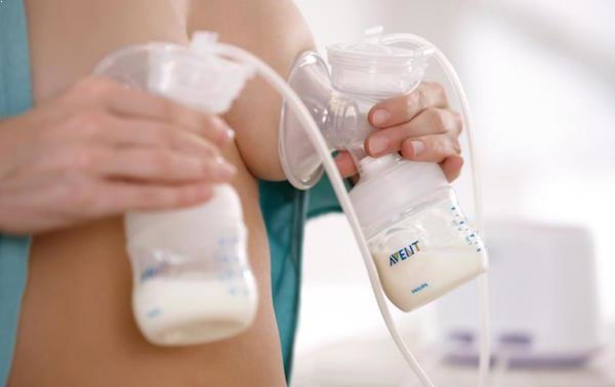 Cómo sacar leche materna y guardarla
